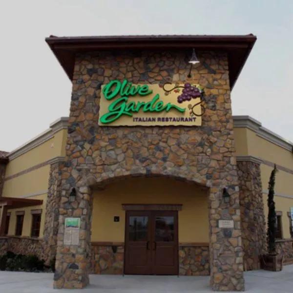 Olive Garden halal Is Olive Garden halal? Halal dining options Olive Garden Muslim-friendly restaurants Halal food in the USA Halal alternatives at Olive Garden Is Olive Garden safe for Muslims? Halal pasta options Olive Garden